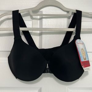 New With Tags Spanx Brallelujah. Black underwire contour. Size 38B. Great bra !